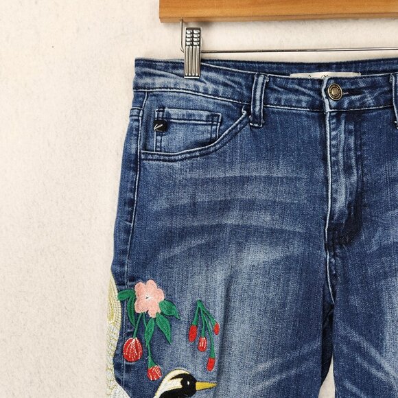 KanCan Jeans Womens 11 29 Blue Embroidered Bird Floral Raw Hem Stretch Denim - Picture 2 of 11